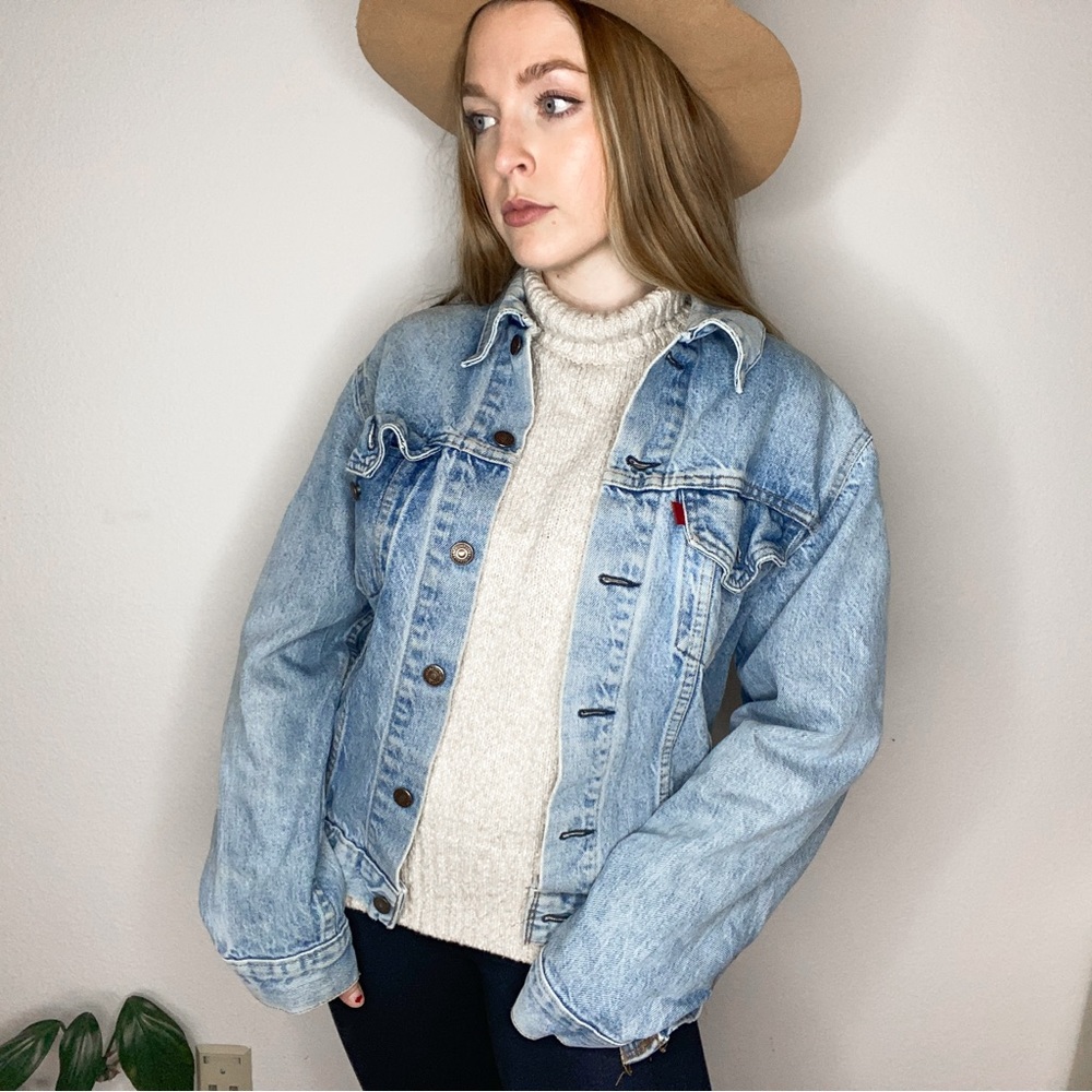 True Vintage Distressed Levi’s Light Wash Cotton Denim Trucker Jacket